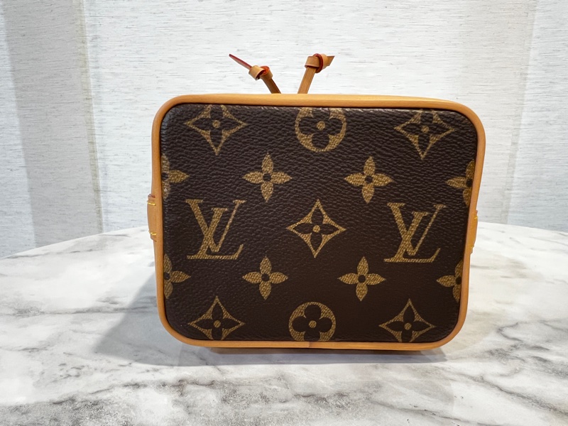 LV 原花金釦Mano Noe 水提斜背水桶包-6