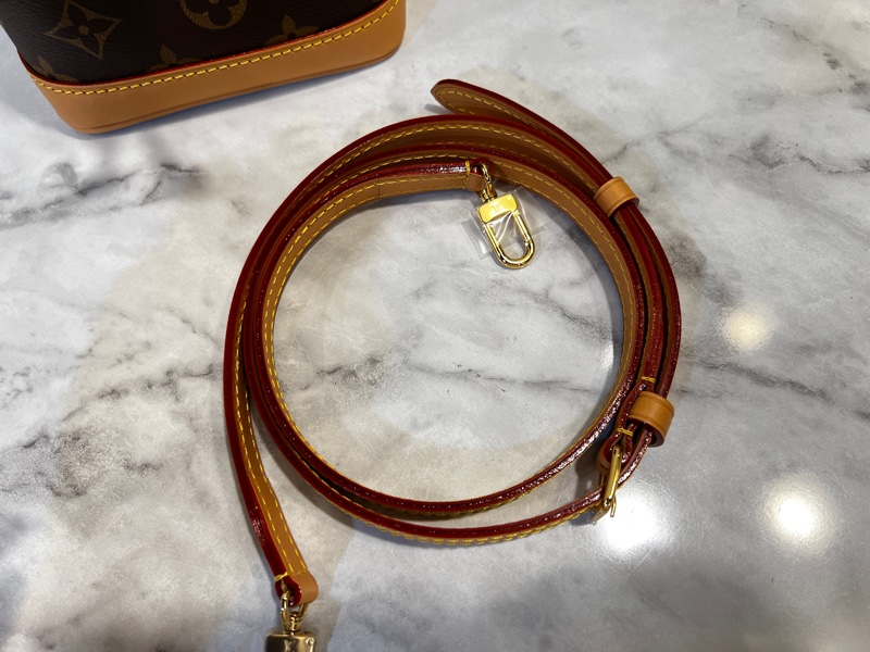 LV 原花金釦Mano Noe 水提斜背水桶包-18