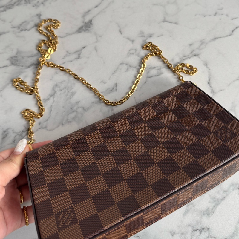 LV咖棋盤格三合一woc-9