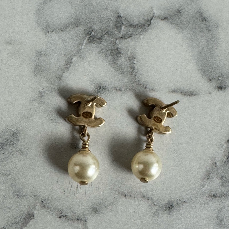 Chanel白雙C珍珠耳環-3