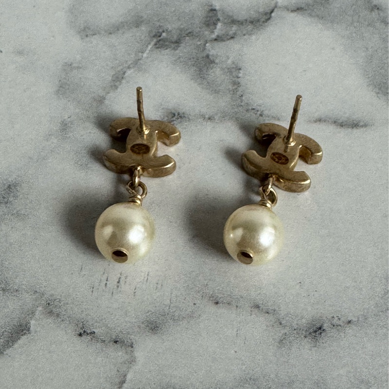 Chanel白雙C珍珠耳環-5