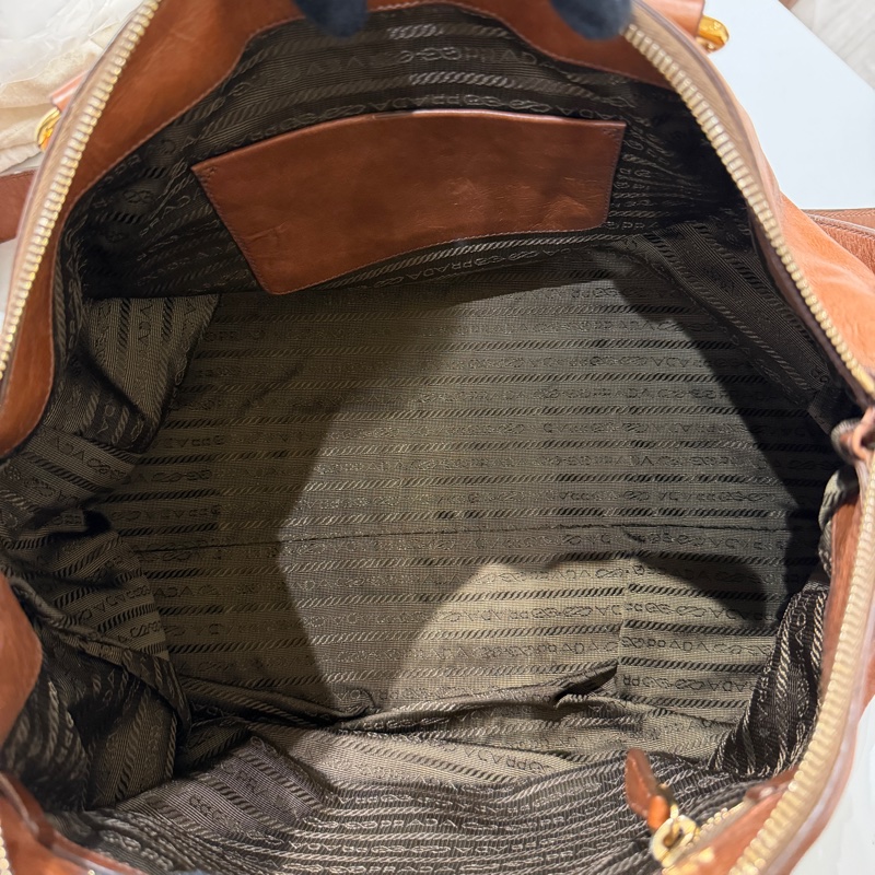 Prada 棕色公事包 防塵袋 ❤️‍🔥❤️‍🔥誰背誰賺錢-10