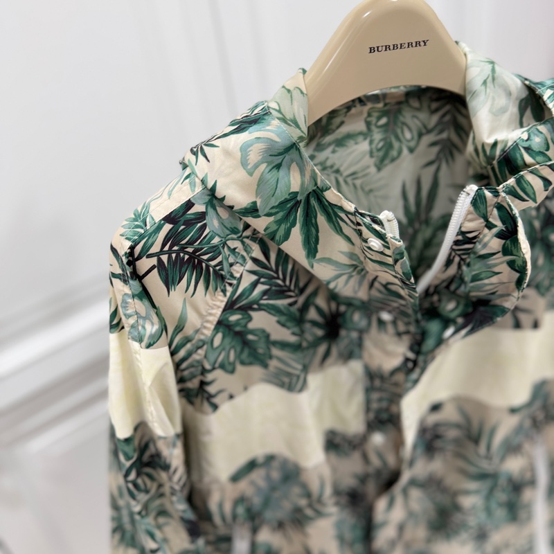 MONCLER 叢林 綠葉 防風外套 風衣外套 夾克 外套 薄外套 風衣-4