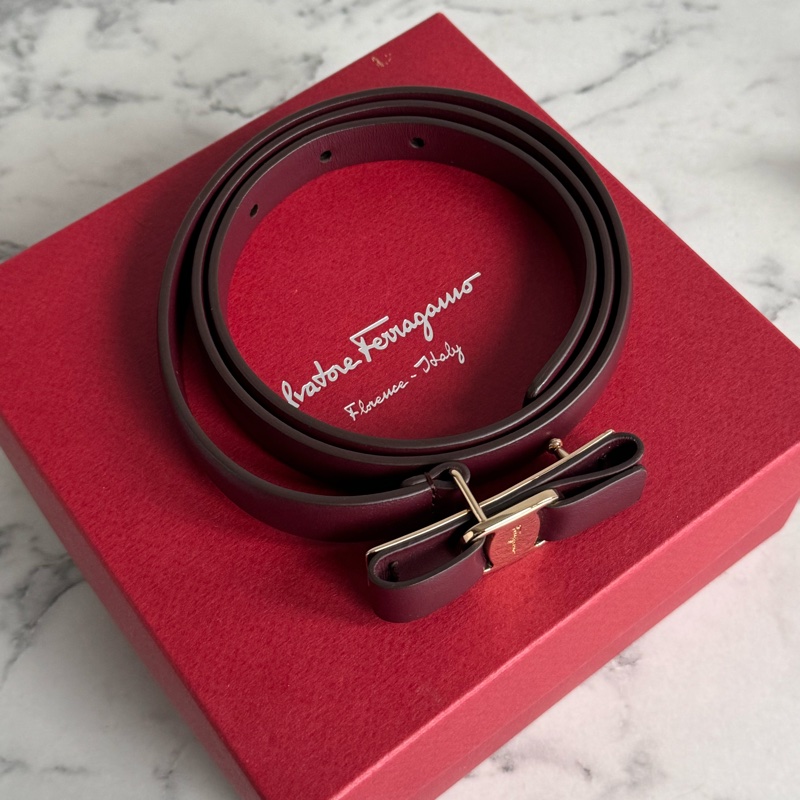 Ferragamo酒紅色金logo細腰帶  真的必買✨-1