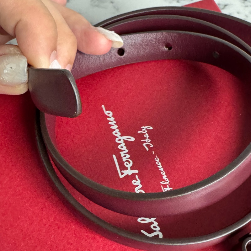 Ferragamo酒紅色金logo細腰帶  真的必買✨-11