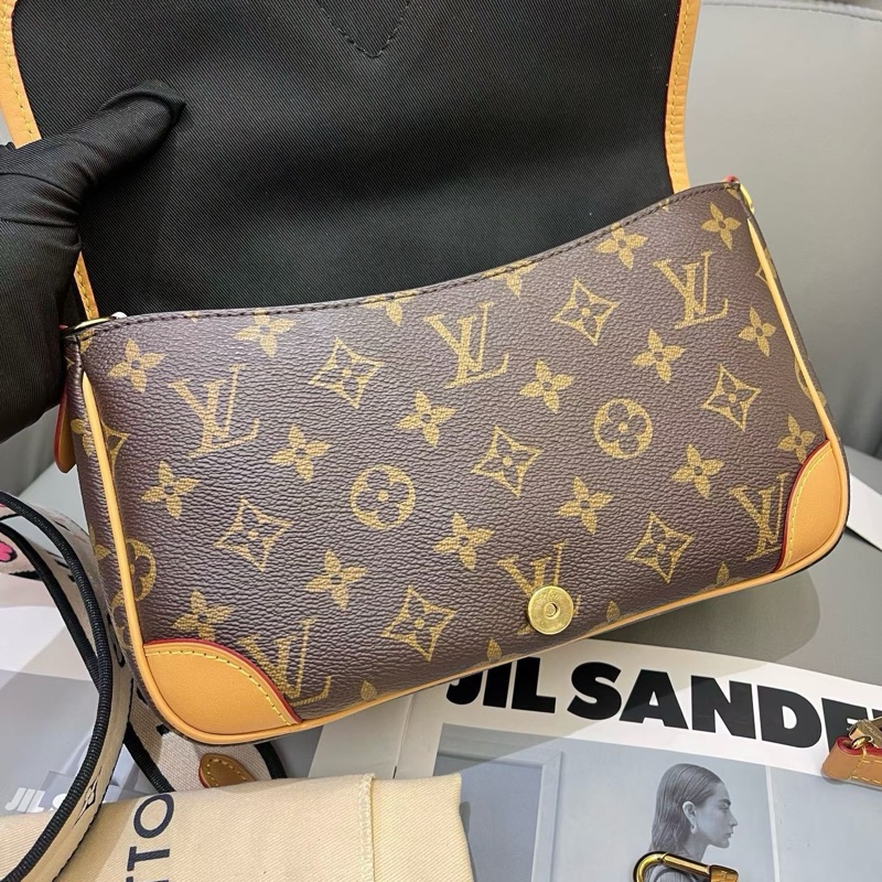 LV diane 法棍包黑色肩帶-3