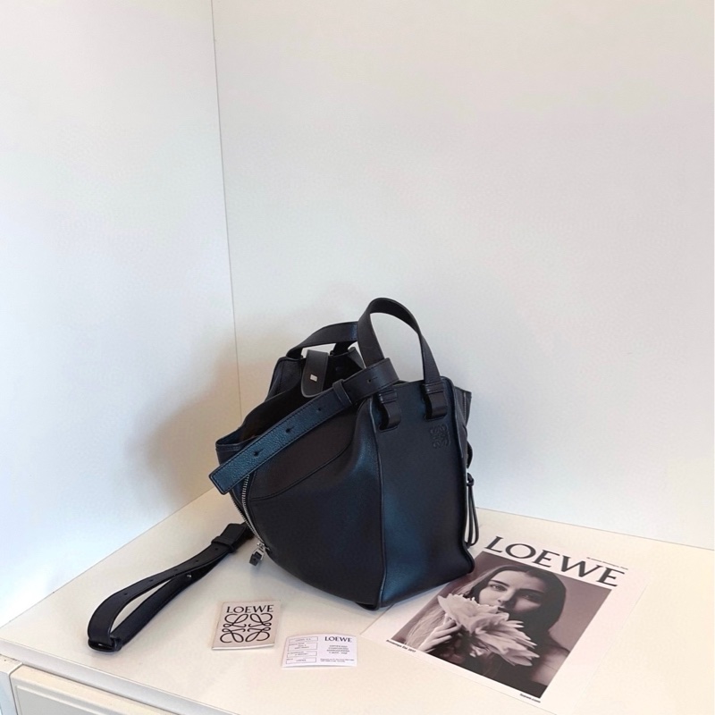 Loewe  Hammock 黑銀吊床包-1