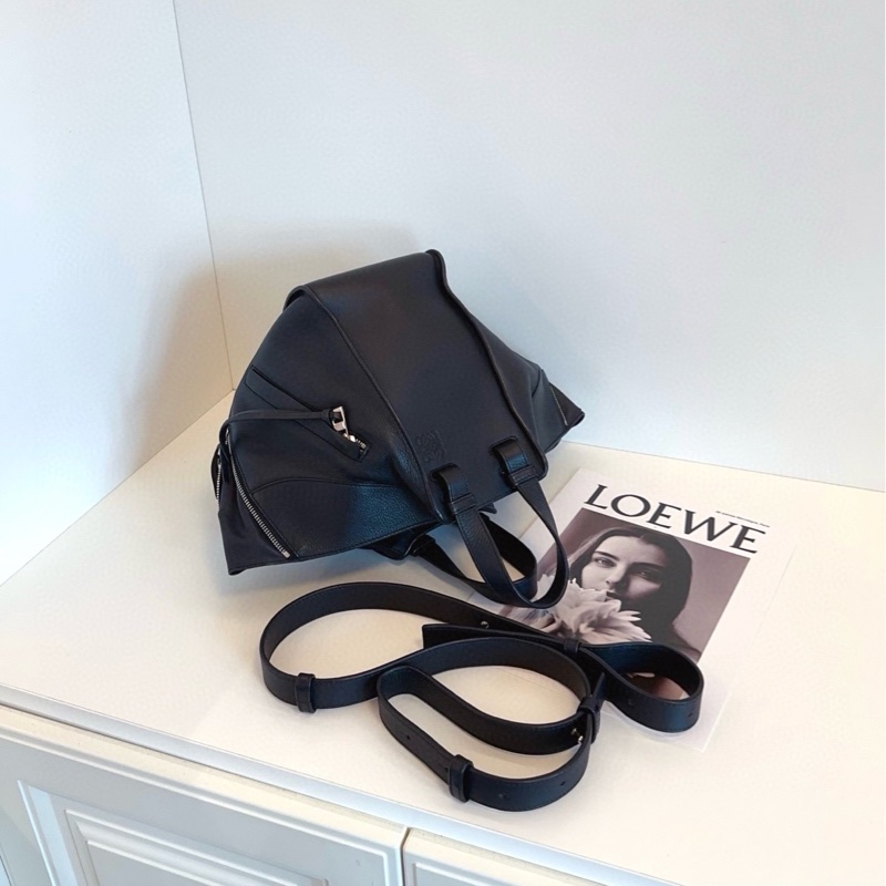 Loewe  Hammock 黑銀吊床包-4