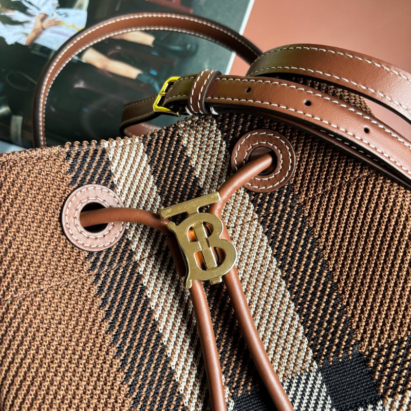 ::Burberry:: TB Bucket Bag 經典格紋水桶手袋 Leather Small TB Bucket Bag-Dark Birch Brown-3