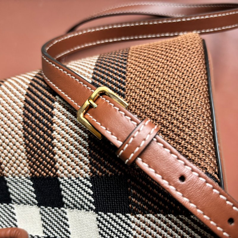 ::Burberry:: TB Bucket Bag 經典格紋水桶手袋 Leather Small TB Bucket Bag-Dark Birch Brown-7