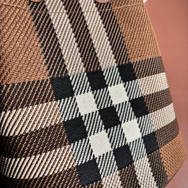 ::Burberry:: TB Bucket Bag 經典格紋水桶手袋 Leather Small TB Bucket Bag-Dark Birch Brown-14