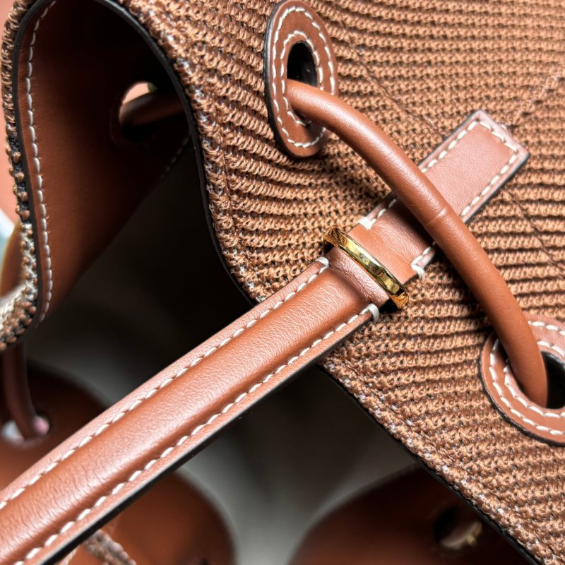 ::Burberry:: TB Bucket Bag 經典格紋水桶手袋 Leather Small TB Bucket Bag-Dark Birch Brown-19