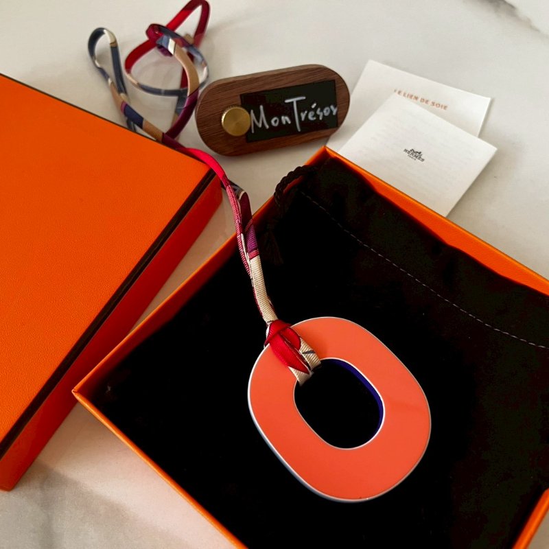 Hermès 愛馬仕 全新項鍊PICHENT橙果色/收藏閒置品釋出(購證)-0