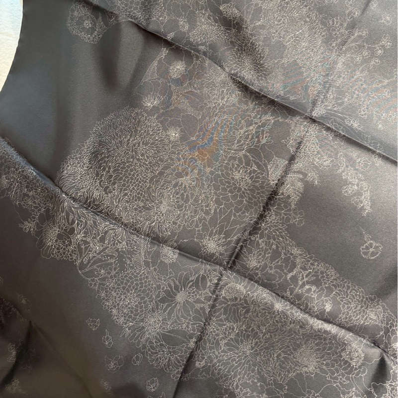 HERMES 黑色花卉馬絲巾 全新品-5