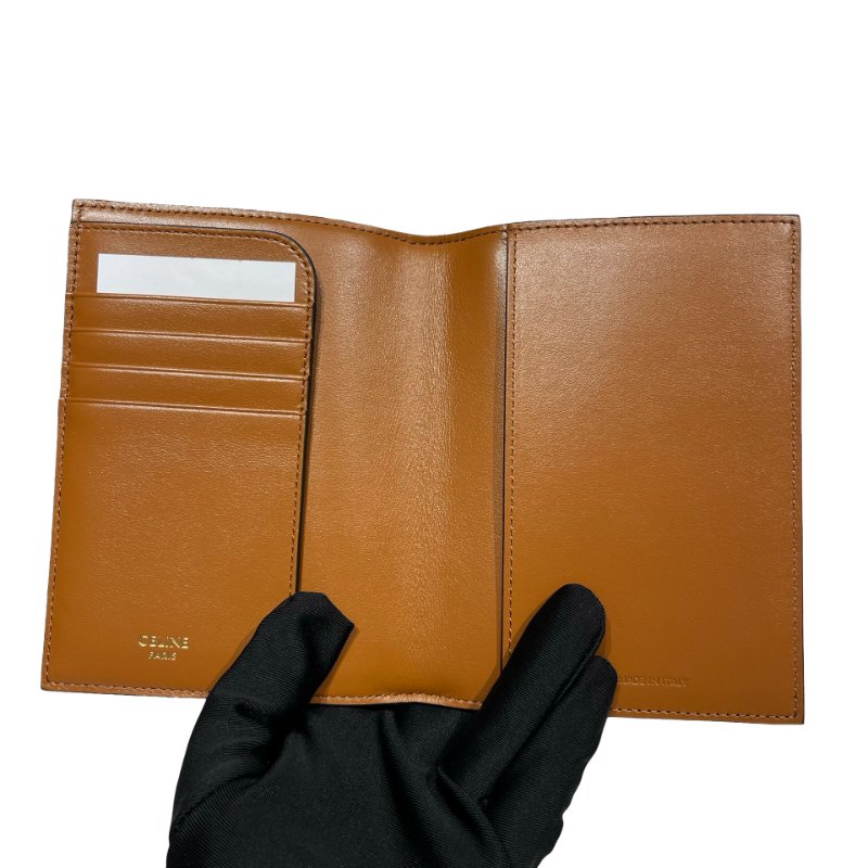 CELINE TRIOMPHE PASSPORT HOLDER-3