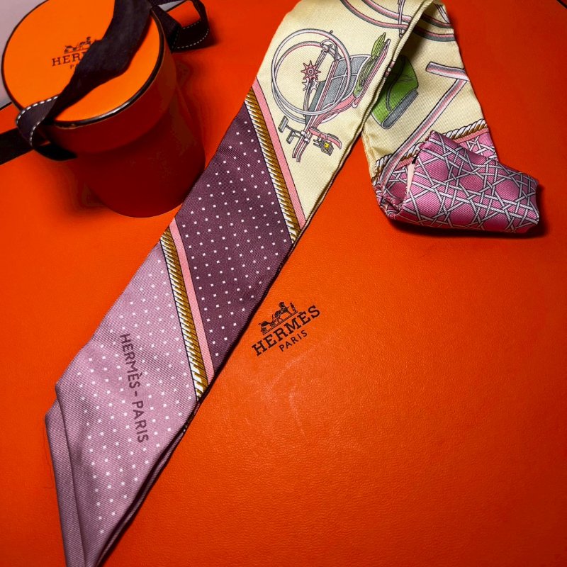 Hermès 愛馬仕 全新絲巾TWILLY 絕版(附購證)-0