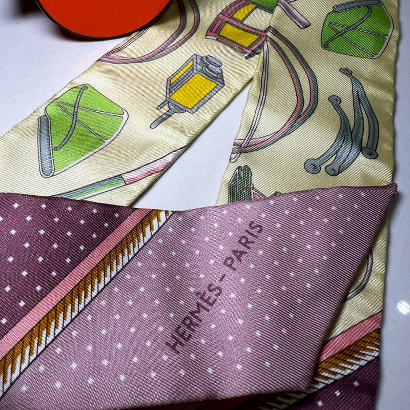 Hermès 愛馬仕 全新絲巾TWILLY 絕版(附購證)-1