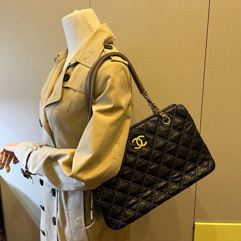 CHANEL 香奈兒 黑金 菱格 牛皮 托特包 手提包 肩背包 側背包-3