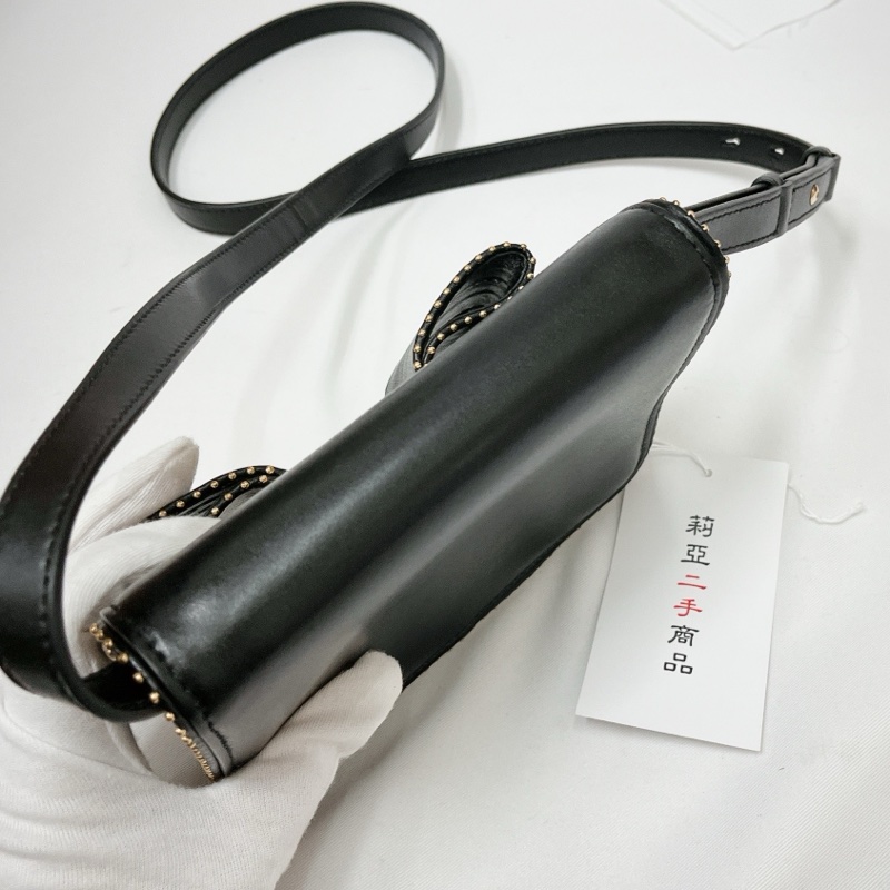 莉亞精品♡Ferragamo 蝴蝶結斜背包 黑色 二手-5