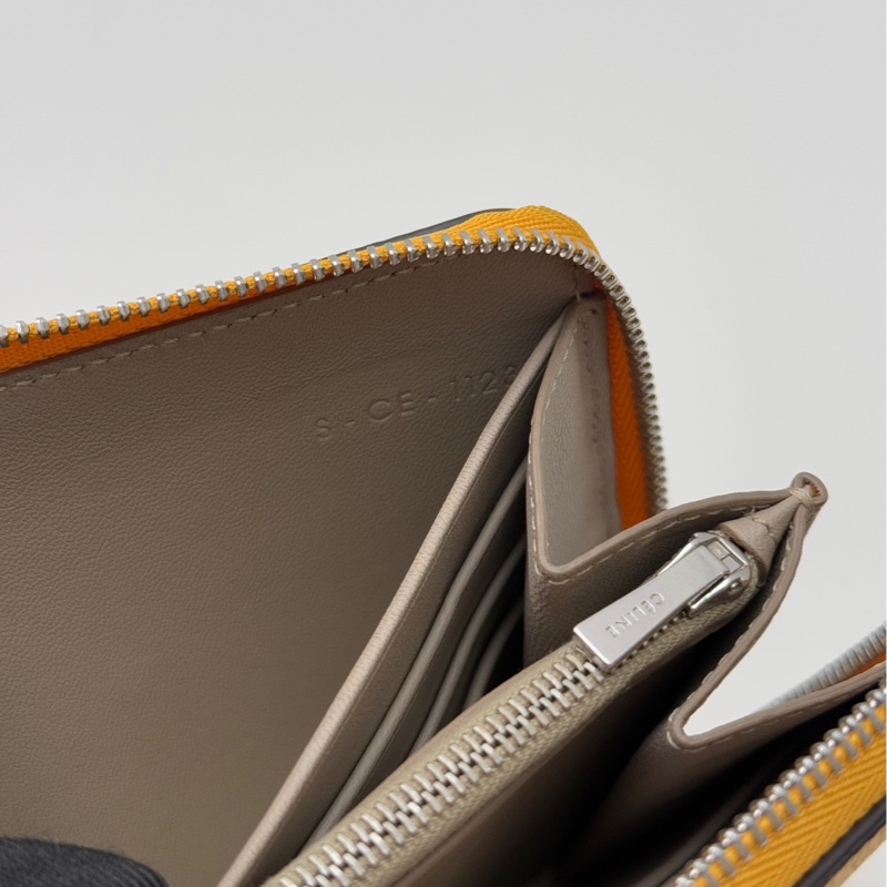 99新CELINE檸檬黃長款錢包-11