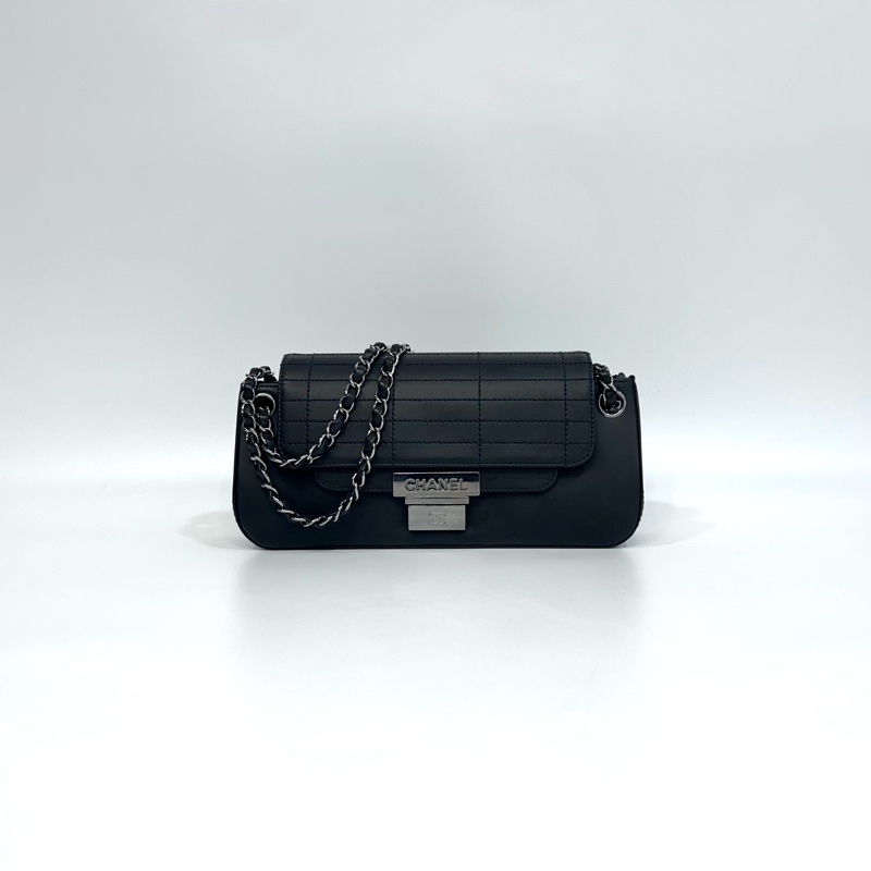 Chanel滑面牛皮雙蓋下銀釦單鏈包A29303-0