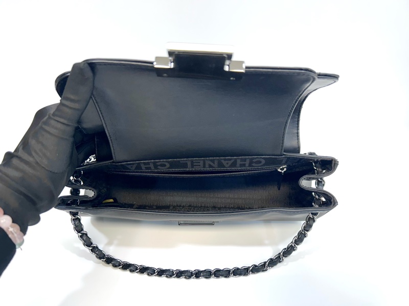 Chanel滑面牛皮雙蓋下銀釦單鏈包A29303-5