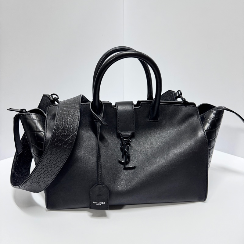 （極新🎁 超稀有） YSL “so black” 全黑鱷魚紋 斜背包 專櫃13萬！-6