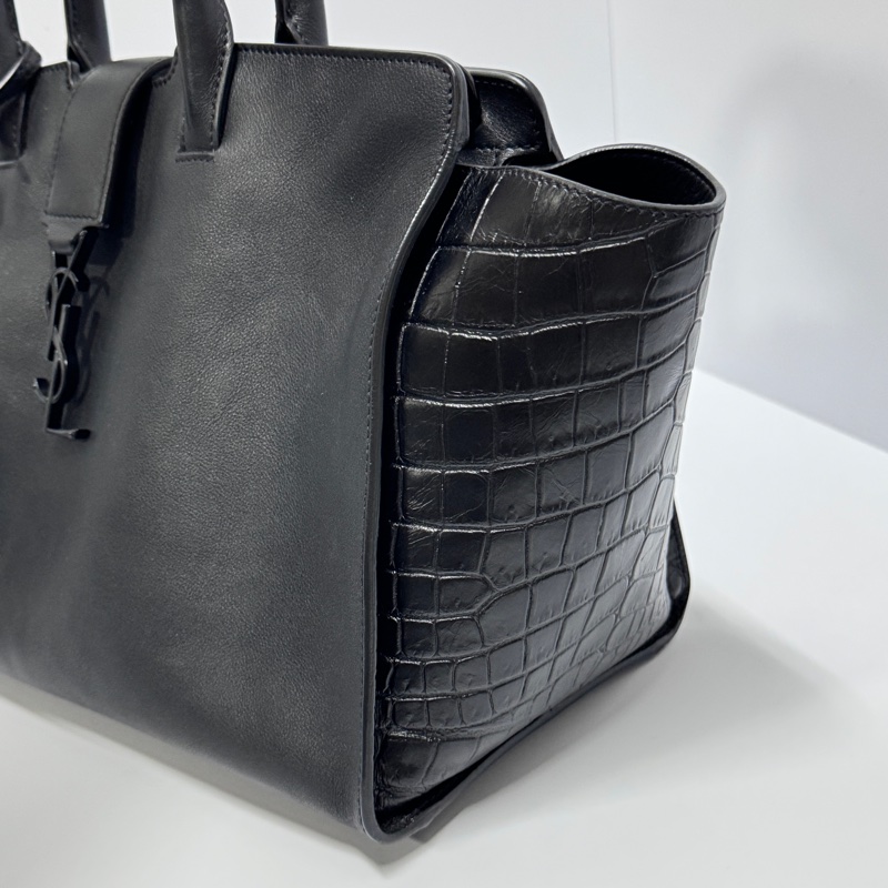 （極新🎁 超稀有） YSL “so black” 全黑鱷魚紋 斜背包 專櫃13萬！-11