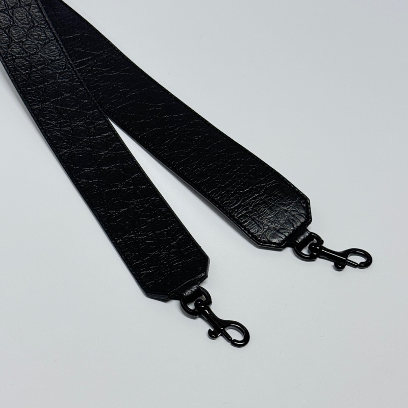（極新🎁 超稀有） YSL “so black” 全黑鱷魚紋 斜背包 專櫃13萬！-16