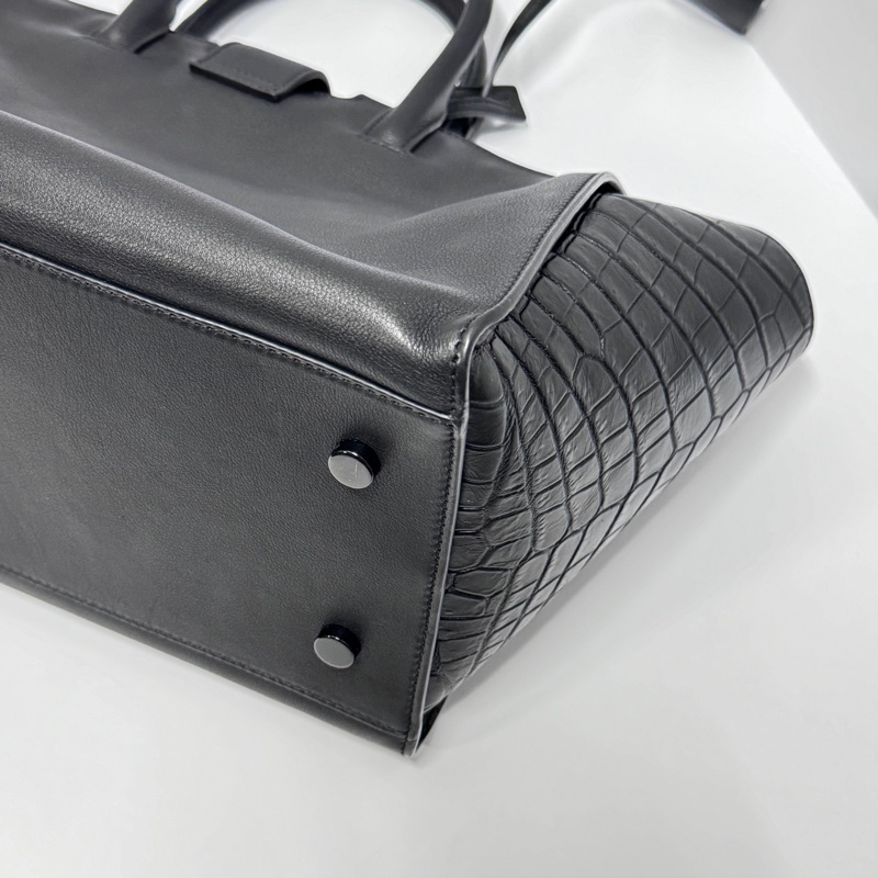 （極新🎁 超稀有） YSL “so black” 全黑鱷魚紋 斜背包 專櫃13萬！-21