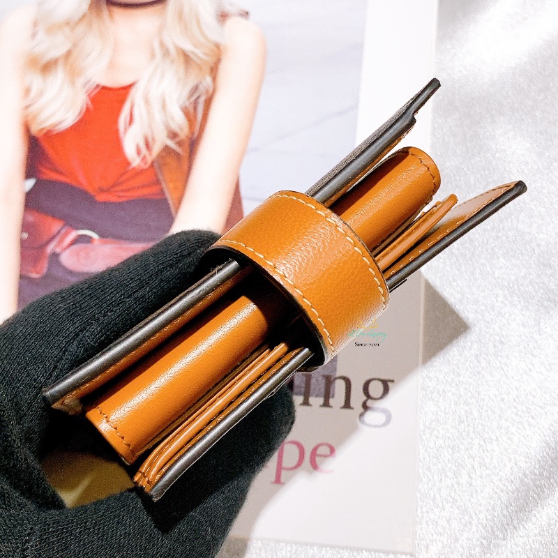 【 全新未使用 】Celine 賽琳 十字 老花 內零錢袋 信用卡層 對開 釦式短夾 精品短夾-4