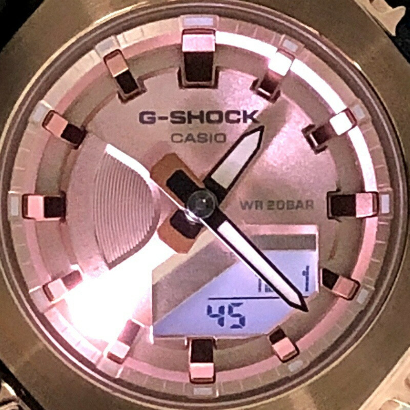 卡西歐 G-SHOCK GM-S2100PG-4A 金屬錶殼中型緊湊型腕錶，採用卡西歐橡木八角形錶殼、雙 LED 照明、粉金 IP 鍍層指針/數位雙顯，2023 年 8 月發售，Mikunigaoka 商店，ITA56SJ5HNVG-8