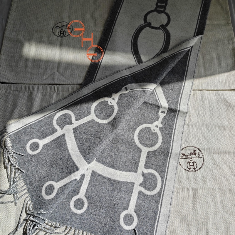 愛馬仕秋冬二五圍巾🧣頸巾Casaque Mors Scarf / 灰色（全新品）-1