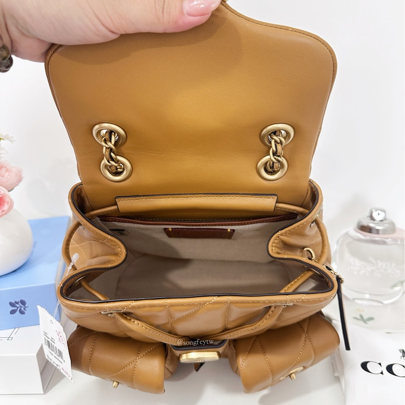 Coach 專櫃款 Tabby 羊皮小後背 後背包-4