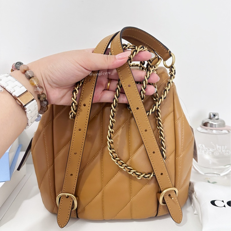 Coach 專櫃款 Tabby 羊皮小後背 後背包-5