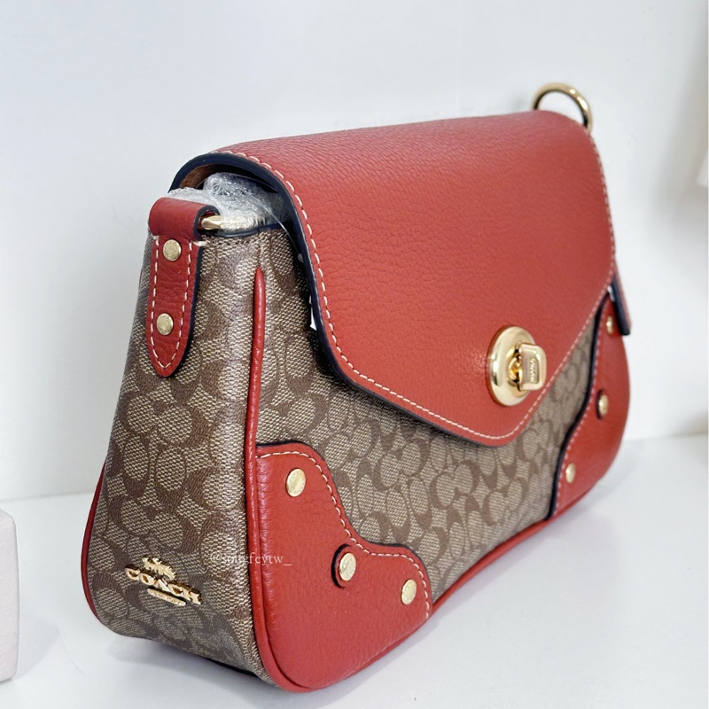 Coach Millie系列 腋下包 法棍包-3