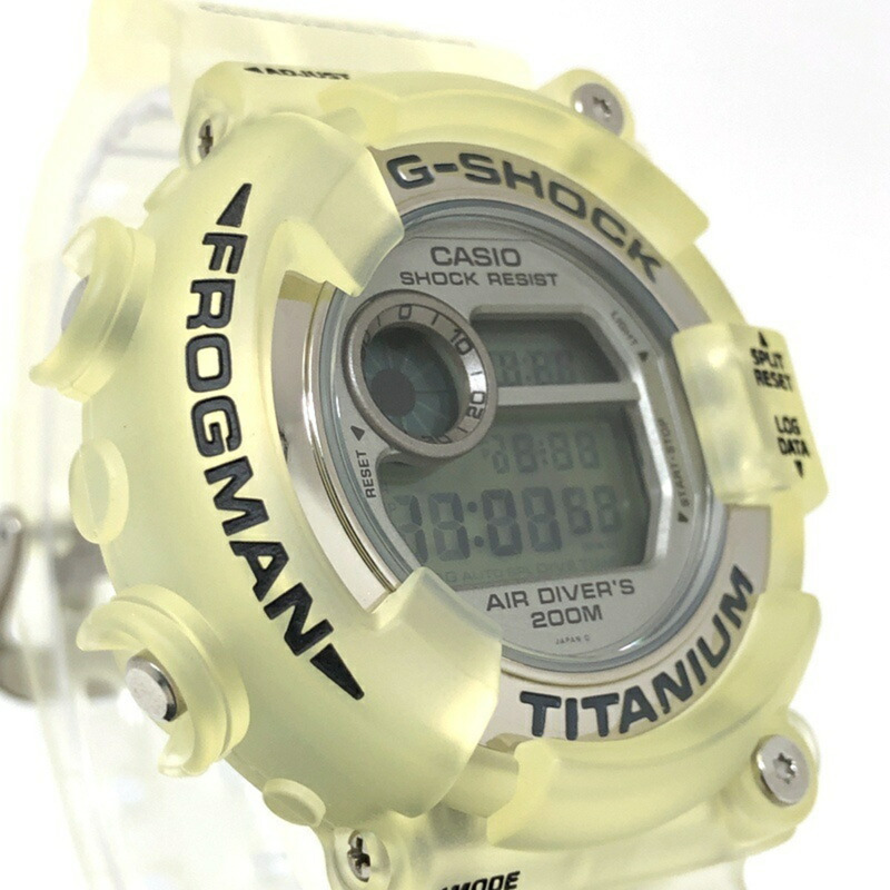 卡西歐 G-SHOCK FROGMAN WCCS DW-8201WC-8T 鈦金屬腕錶，白色鏤空錶盤，黑色錶殼，三重蝠鱝 EL 背光，全球珊瑚礁保護協會，1998 年 6 月，海塚商店，ITUIIID8YQP0-3