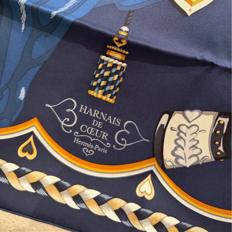 HERMES 心型輓具絲巾 全新品-3