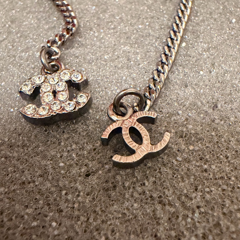 🍒CHANEL CC標誌由人造黑、白珍珠及黑色瑪瑙與水鑽方形金屬鏈條組成長鏈3F251108-1-6