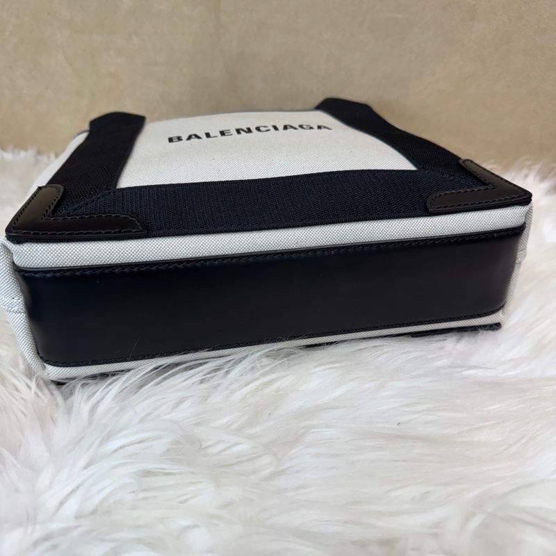 Baleciaga Navy Cabas XS 米帆布手提斜背包 近全新-4