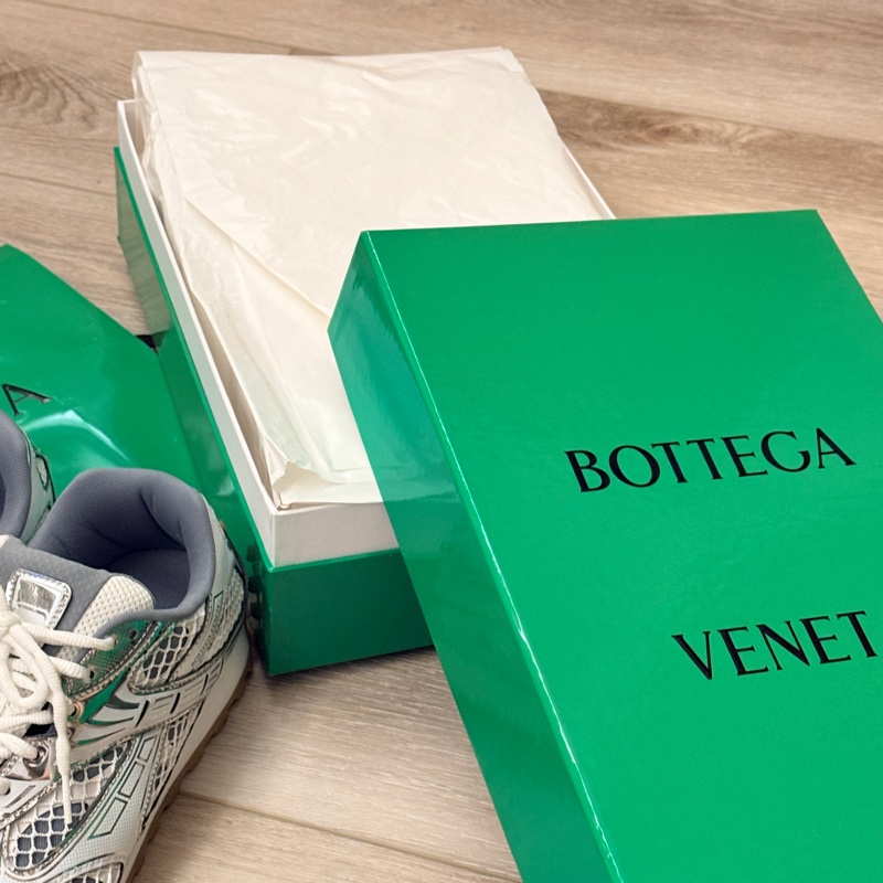 BV Orbit 近全新（只穿過兩次）男生熱銷尺寸45號白金銀-2