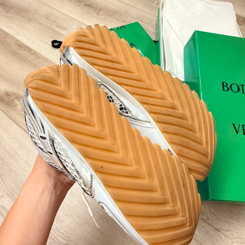 BV Orbit 近全新（只穿過兩次）男生熱銷尺寸45號白金銀-8