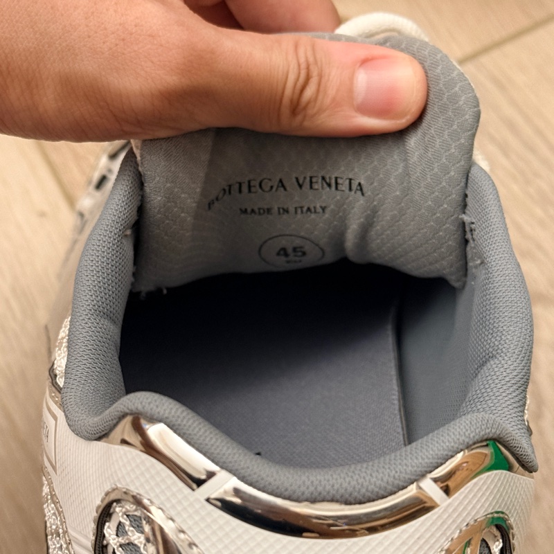 BV Orbit 近全新（只穿過兩次）男生熱銷尺寸45號白金銀-9