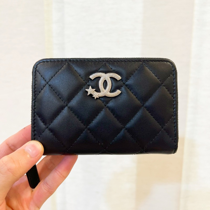 Chanel 新款拉鍊零錢卡包 黑羊皮星星水鑽 晶片款 全新離櫃未使用-0