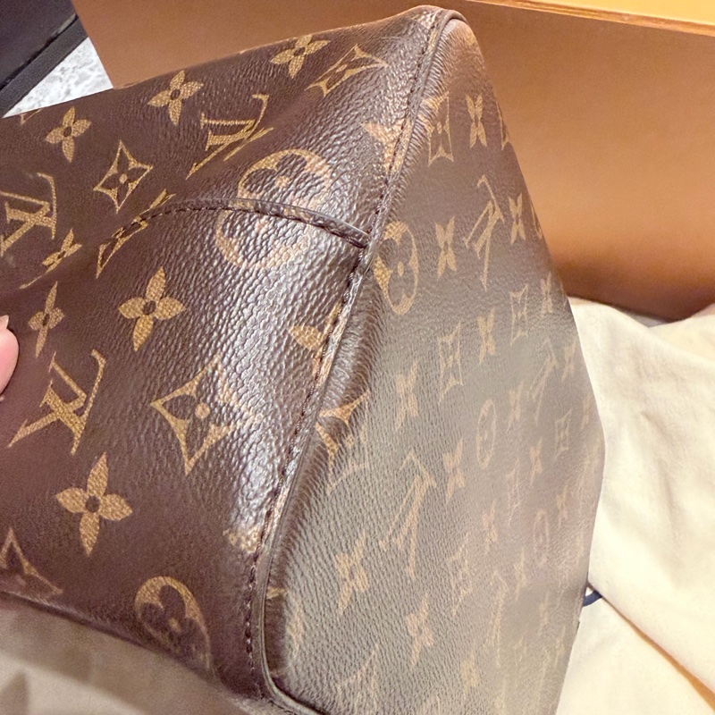 LV 水桶包 路易威登 NEONOE 老花水桶 肩背包-14