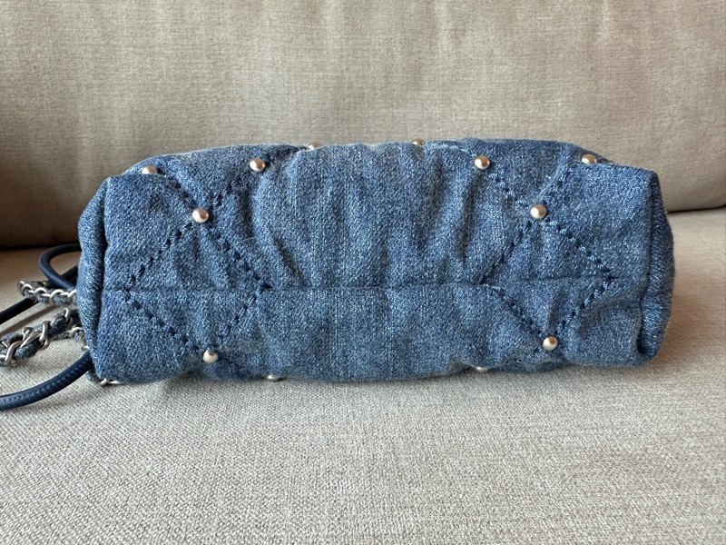 Chanel 22bag mini 牛仔丹寧 珍珠卯釘 全新 台灣購證-4