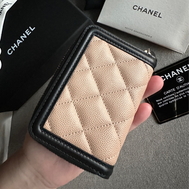 Chanel香奈兒全新絕美奶茶色限量Filigree Vanity 拚色款拉鍊錢包 零錢包-3