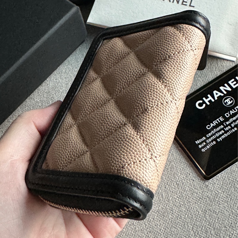 Chanel香奈兒全新絕美奶茶色限量Filigree Vanity 拚色款拉鍊錢包 零錢包-20