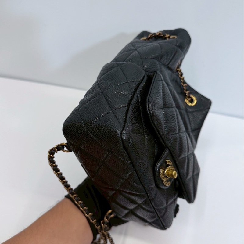 Chanel 24B 後背包 黑金 荔枝牛 晶片款 99新全配 臺灣離櫃-12