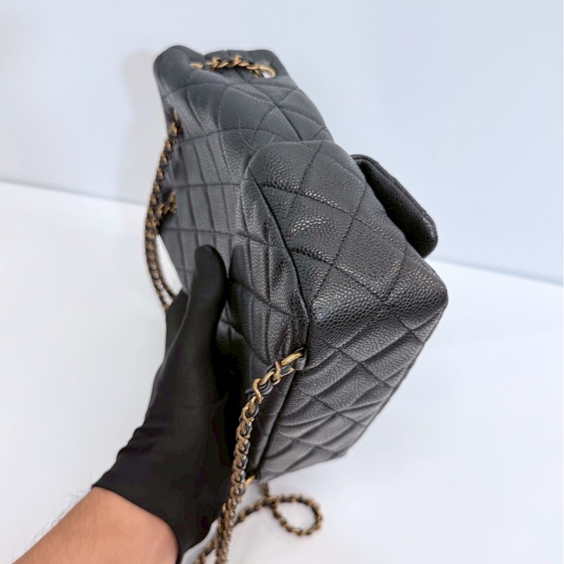 Chanel 24B 後背包 黑金 荔枝牛 晶片款 99新全配 臺灣離櫃-13